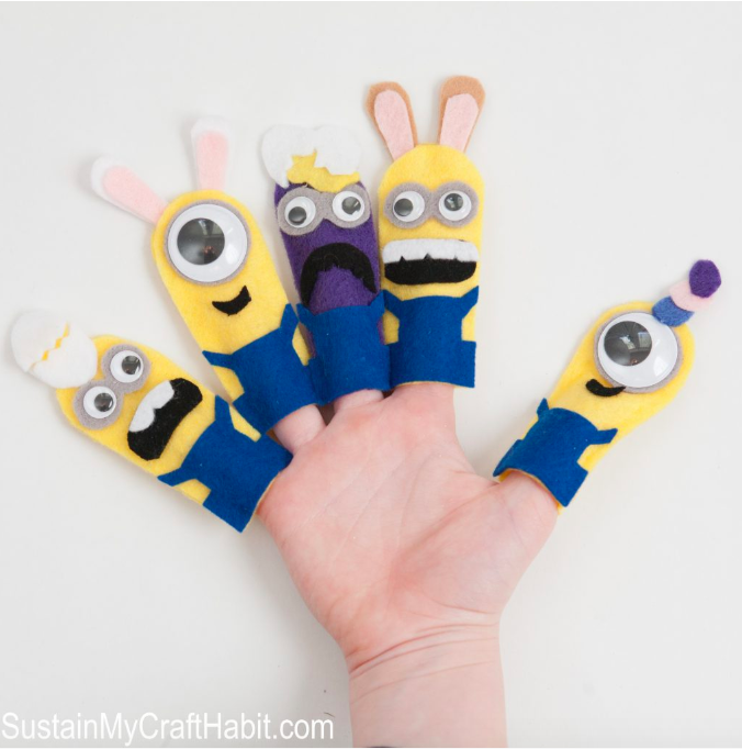 Minion finger puppets